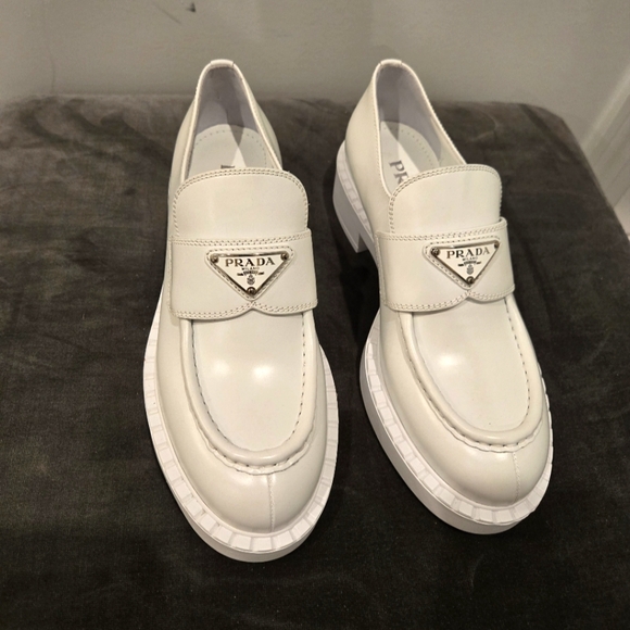Prada Spazzolato Logo Platform Leather Loafers White size 37.5 US 7.5 NWOB - Picture 6 of 10